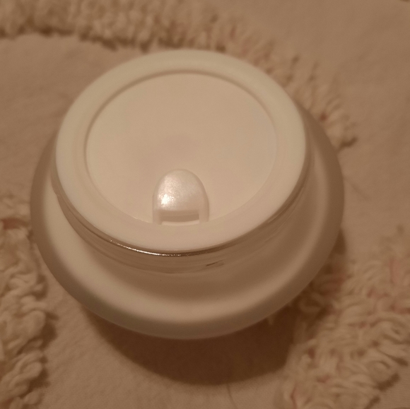 Kedma Restoring Day Cream 1.76oz NWT - Picture 3 of 5